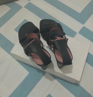 Sandalias cuña Dorotea negras