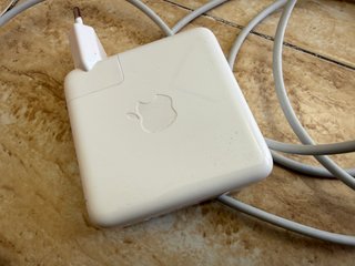 Cargador y cable original Apple 67W USB-C