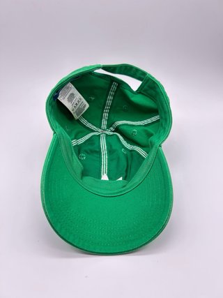 Cappello Adidas Originals verde con logo ricamato
