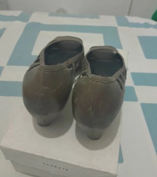 Zapatos salón Vialis marrones