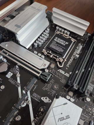 ASUS PRIME B860-PLUS-CSM Scheda Madre ATX