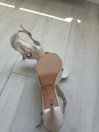 Sandalias Patricia Miller Beige Tacon