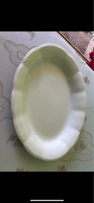 Plato ovalado de porcelana blanco