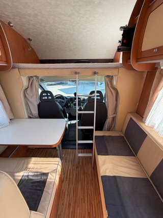 Autocaravana Ilusión garaje para moto, 4 plazas