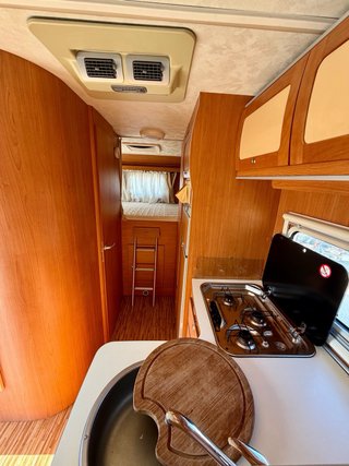 Autocaravana Ilusión garaje para moto, 4 plazas