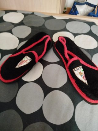 Zapatillas Casa Athletic Club Negras y Rojas