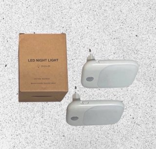 Caja com 2 Luces LED Nocturnas.