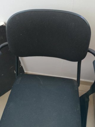 Silla de oficina negra