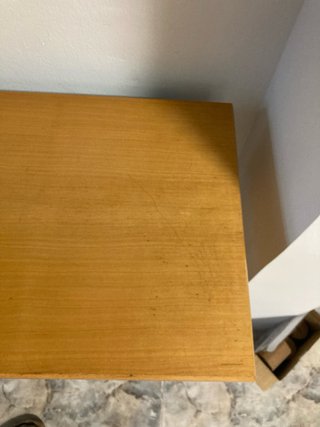 URGE VENDER Escritorio pequeño + mesita + silla