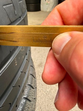 Neumáticos Pirelli 245/45/19 102Y