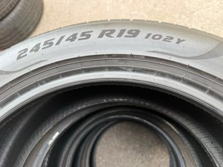 Neumáticos Pirelli 245/45/19 102Y