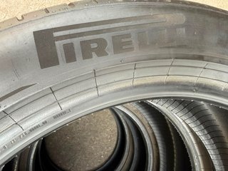 Neumáticos Pirelli 245/45/19 102Y