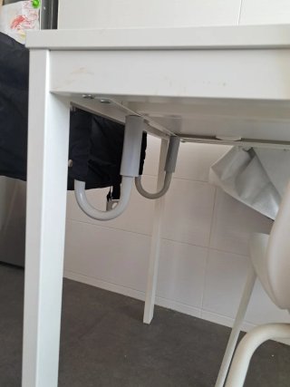 Trona de mesa negra
