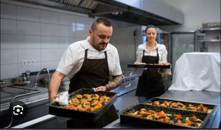 BUSCO TRABAJO AYUDANTE DE COCINA O CAMARERO