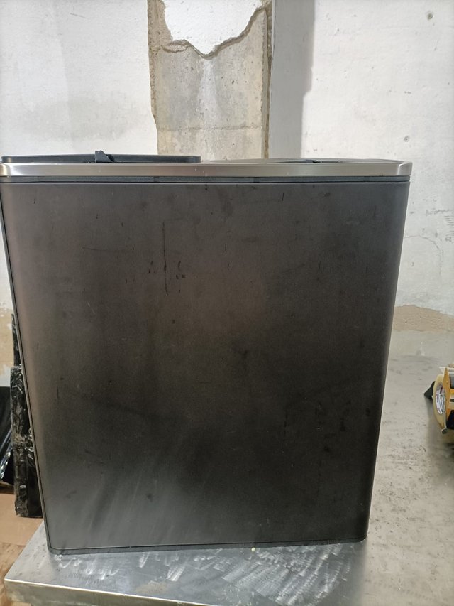 - SONGMICS cubo basura reciclaje pedal metal