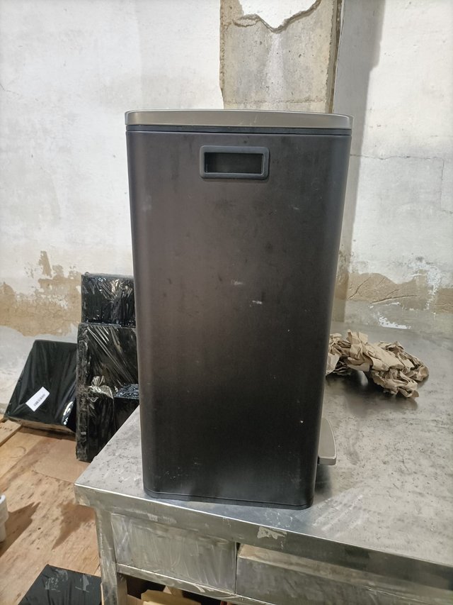 - SONGMICS cubo basura reciclaje pedal metal