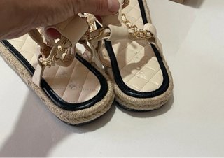 Sandalias T-Strap Alpargata Cadena Beige 38