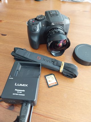 Cámara Panasonic Lumix G6X + Lente 7.5mm