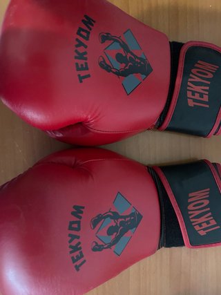 Guantes de boxeo TEKYOM rojos