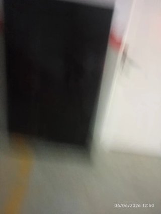 Televisor Negro con Averíade 65 pulgadas