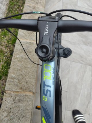 Bicicleta eléctrica montaña Rockrider ST100