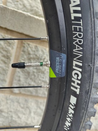Bicicleta eléctrica montaña Rockrider ST100