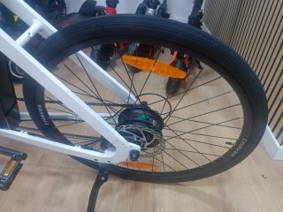 Bicicleta eléctrica NAVEE 250 W