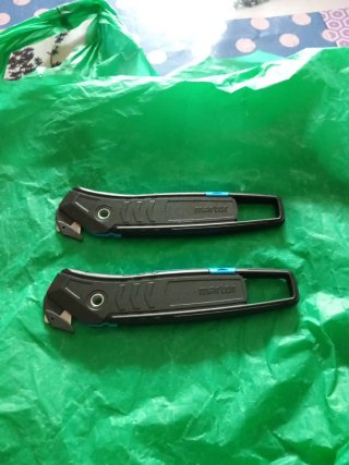 2 Cúteres Martor 5€Los dos