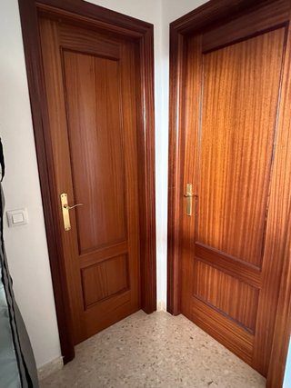 Puertas de madera maciza