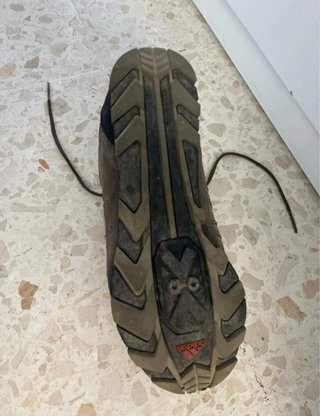 Scarpe Adidas per ciclismo e camminata