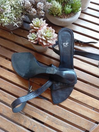 Sandalias cuña piel Lodi negras