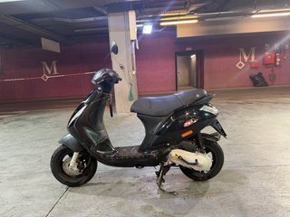 Piaggio Zip Negra Automática