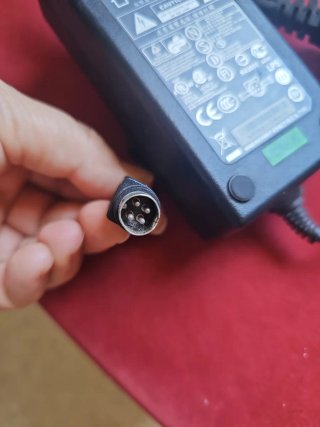 Cargador de corriente Tv Oki