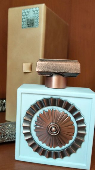 Perfume Árabe Dorado y Blanco