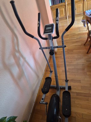 Bicicleta Elíptica Gris y Negra