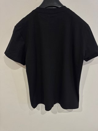 Camiseta Amiri con defecto