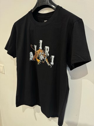 Camiseta Amiri con defecto