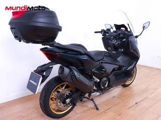 YAMAHA T-MAX 560 TECH MAX