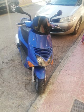 Aprilia Leonardo 150 Azul