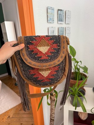 Bolso bandolera camel con flecos sin estrenar