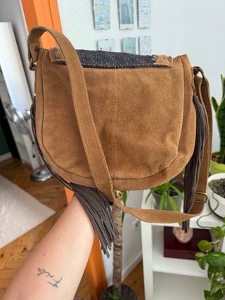 Bolso bandolera camel con flecos sin estrenar