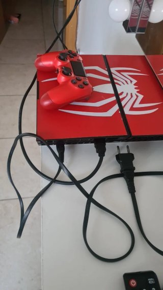 PS4 (PlayStation 4) Roja Spider-Man