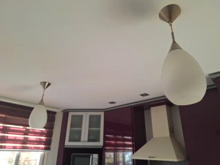 Lampade a sospensione in vetro e metallo