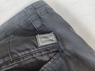 Pantalón corto cargo Volcom negro hombre