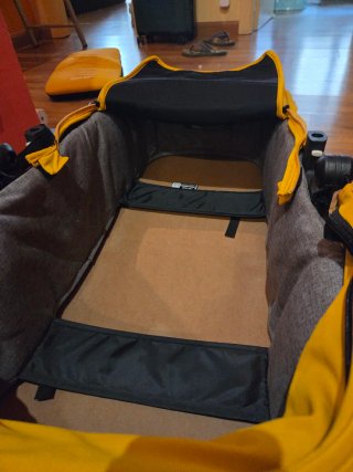 Carrito, sillita coche y capazo Be Cool