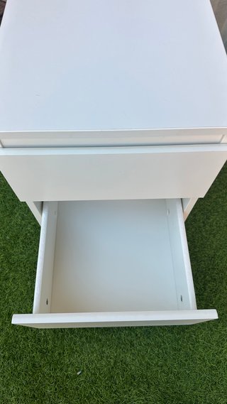 Comodino IKEA bianco