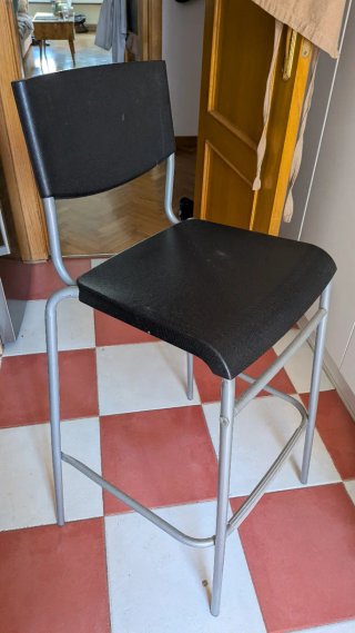 Taburete Alto Ikea Negro y Plateado
