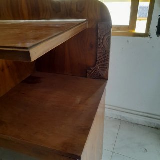 Mueble clásico madera y cristal