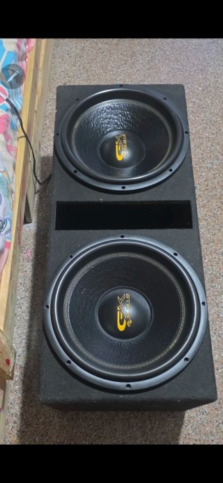 Caja de subwoofer GK audio doble de 15 pulgadas
