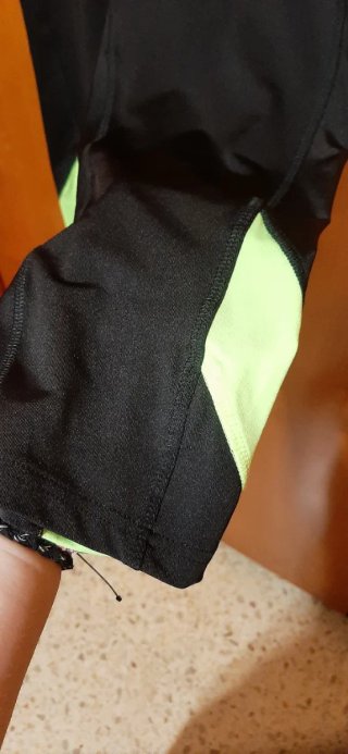 Mallas leggins talla S negro con amarillo poco uso